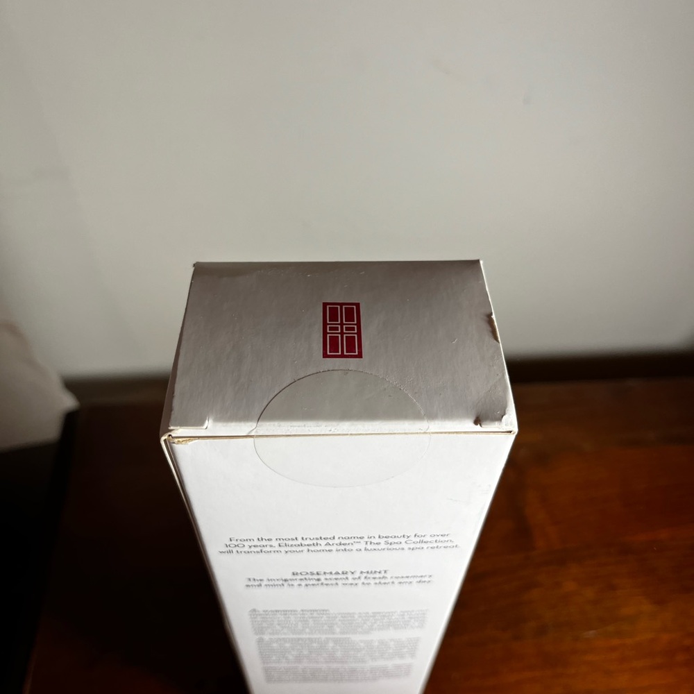 Elizabeth Arden Rosemary Mint Reed Diffuser. - Picture 4 of 4